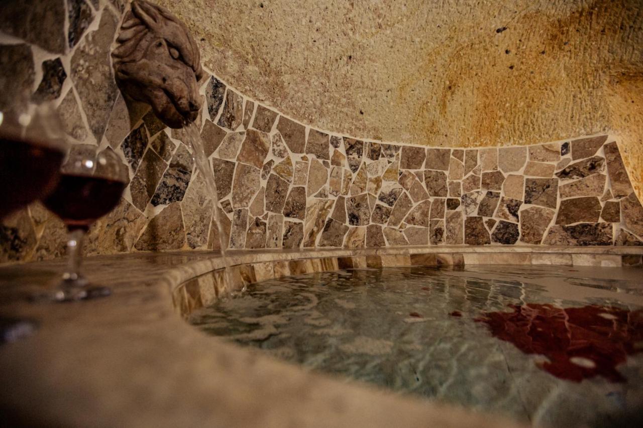 Oread Cave 3*