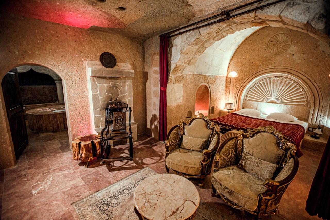 Oread Cave Hotel