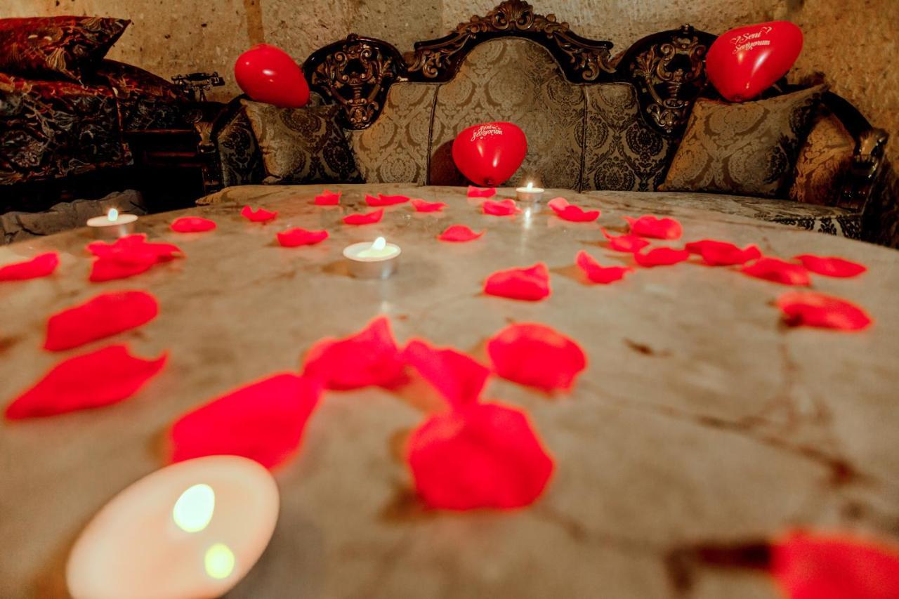 Oread Cave 3*